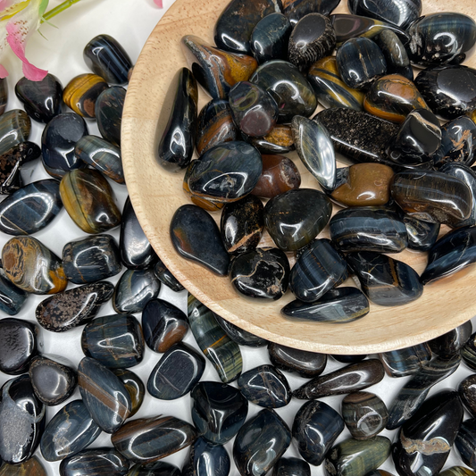 Blue Tiger Eye Tumbled Stone IKU-1