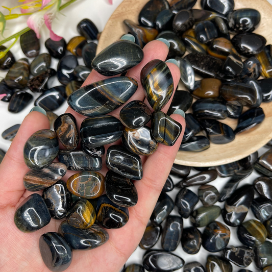 Blue Tiger Eye Tumbled Stone IKU-1