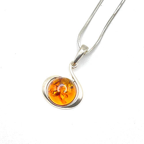 Round Baltic Amber Pendant in Sterling Silver Strand - 103