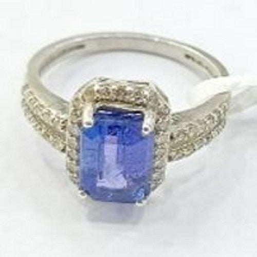 Tanzanite With Diamond Ring